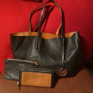 Black Michael Kors purse and wallet